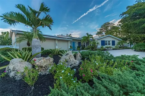 607 Concord Lane Holmes Beach FL 34217