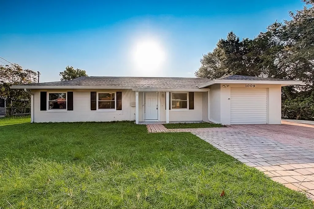 1009 N Forrest Avenue Kissimmee FL 34741