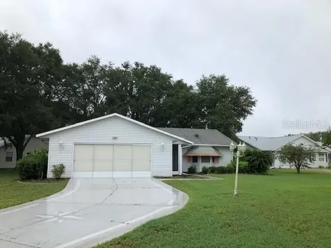 27300 Racquet Circle Leesburg FL 34748