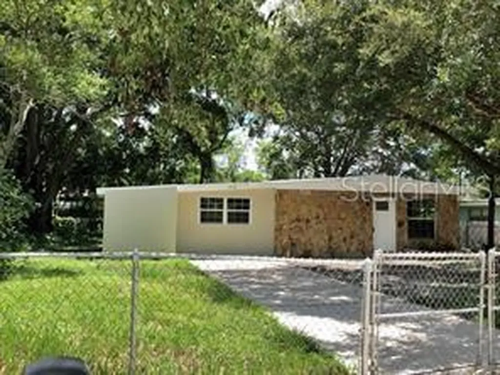 1310 Waikiki Way Tampa FL 33619