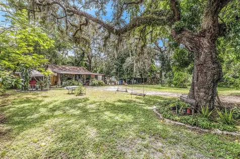 821 E Mcewen Avenue Tampa FL 33612