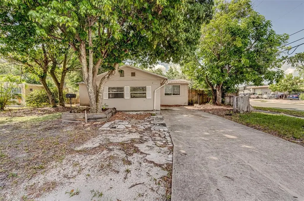 2188 24th Avenue N St Petersburg FL 33713