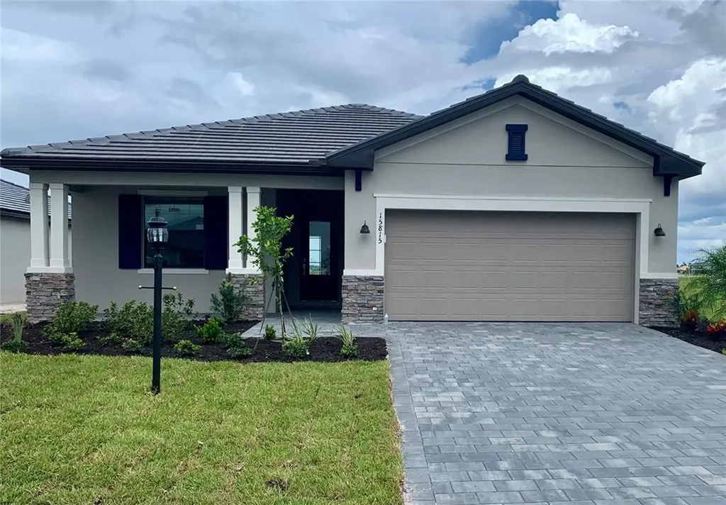 15815 Islandwalk Avenue Bradenton FL 34211