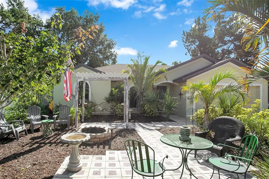 1113 S Locust Avenue Sanford FL 32771