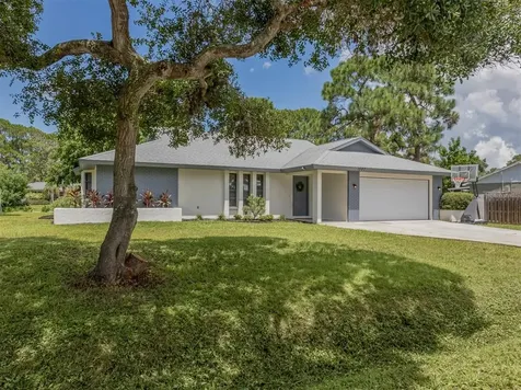 1587 Sussex Road Venice FL 34293
