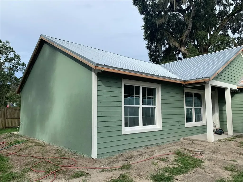 2410 Cr 451 Lake Panasoffkee FL 33538