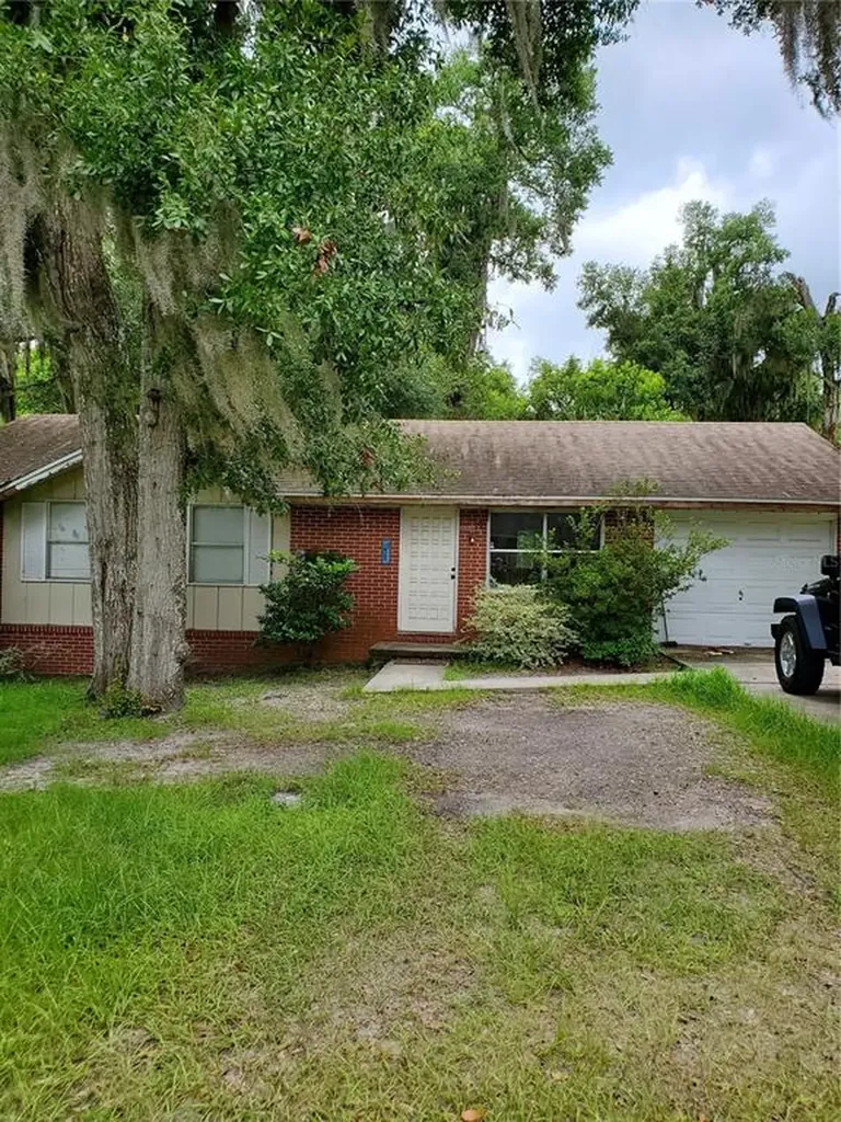 118 S Virginia Avenue Deland FL 32724