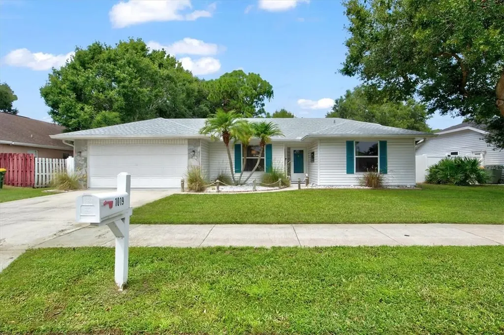 1019 Snead Avenue Sarasota FL 34237