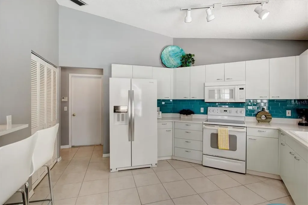 1019 Snead Avenue Sarasota FL 34237