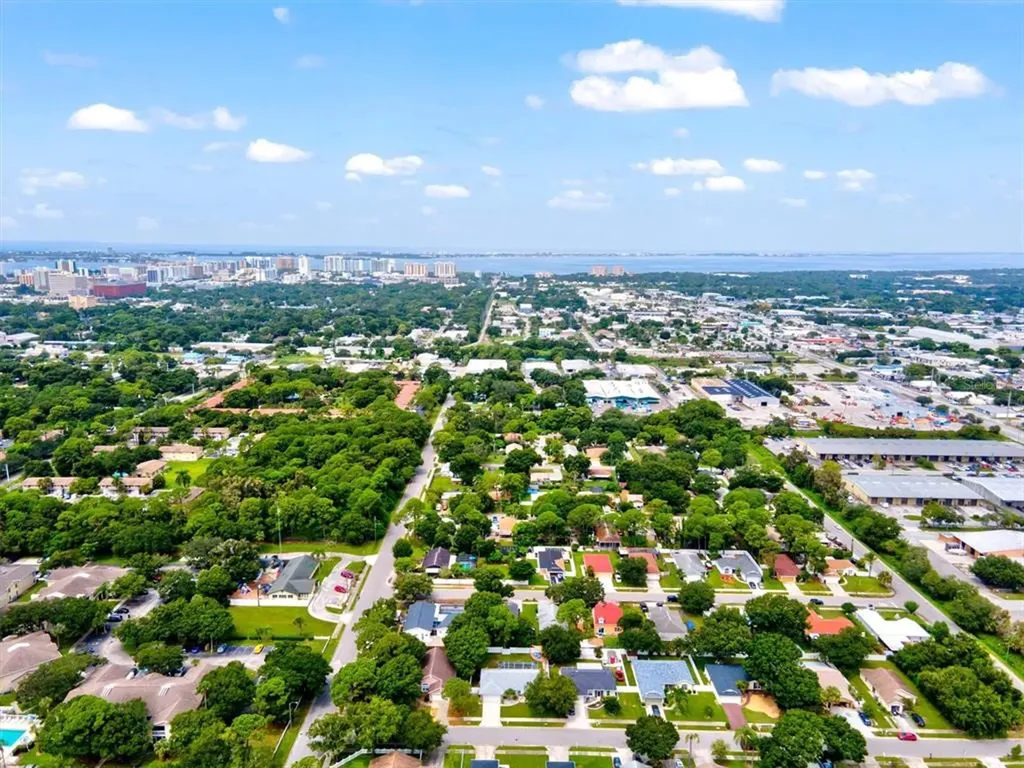 1019 Snead Avenue Sarasota FL 34237