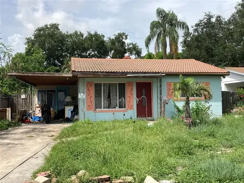8069 25th Avenue N St Petersburg FL 33710