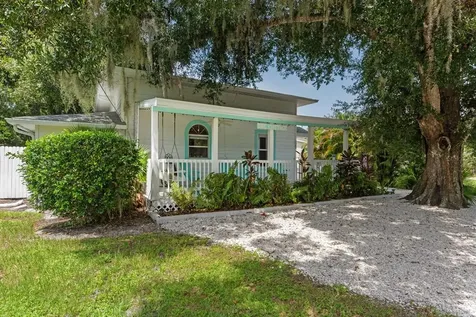 123 Loquat Lane Sarasota FL 34232