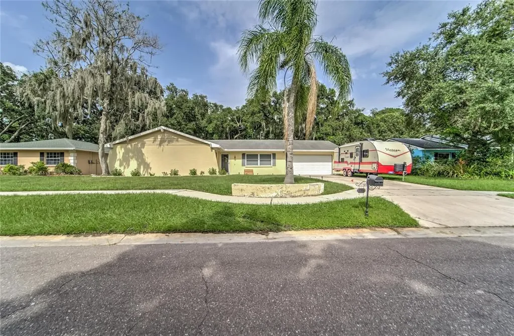 224 Van Gogh Circle Brandon FL 33511