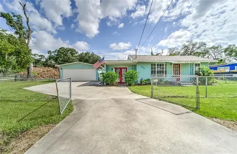 2401 Moody Avenue Plant City FL 33563