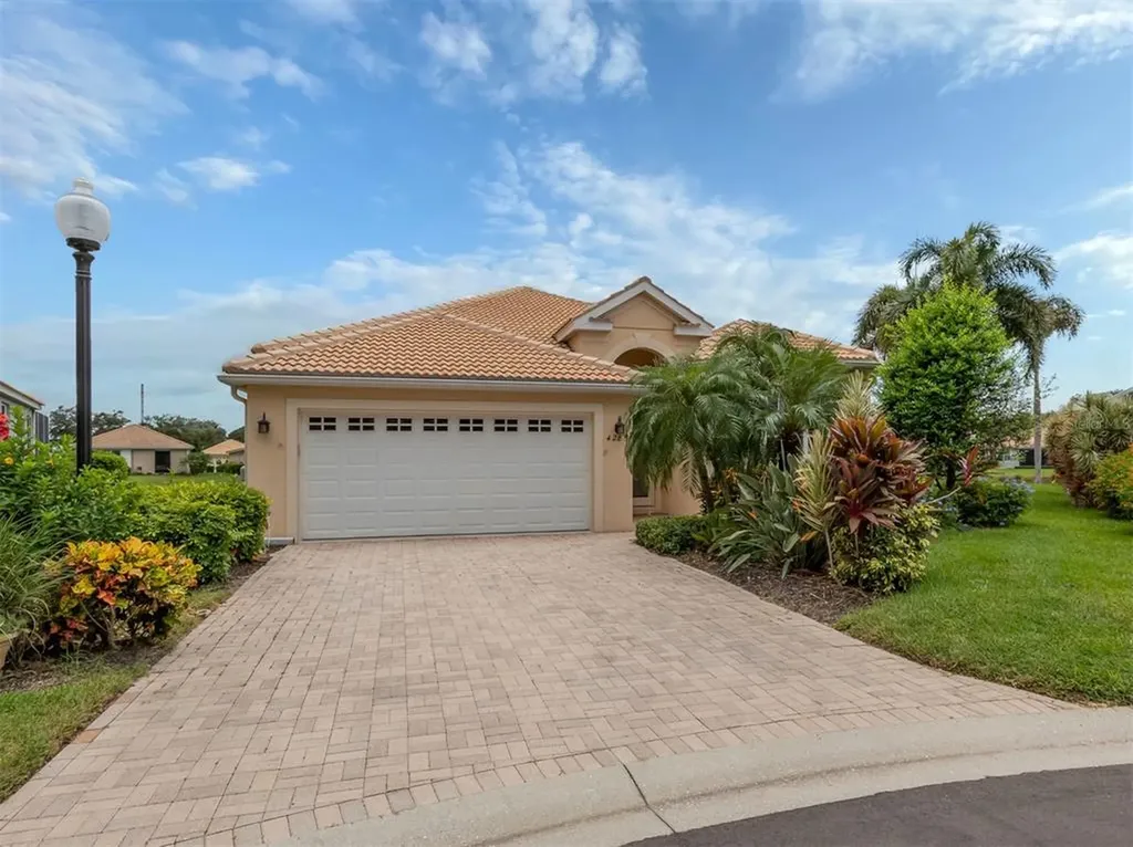 4285 Miriana Way Sarasota FL 34233