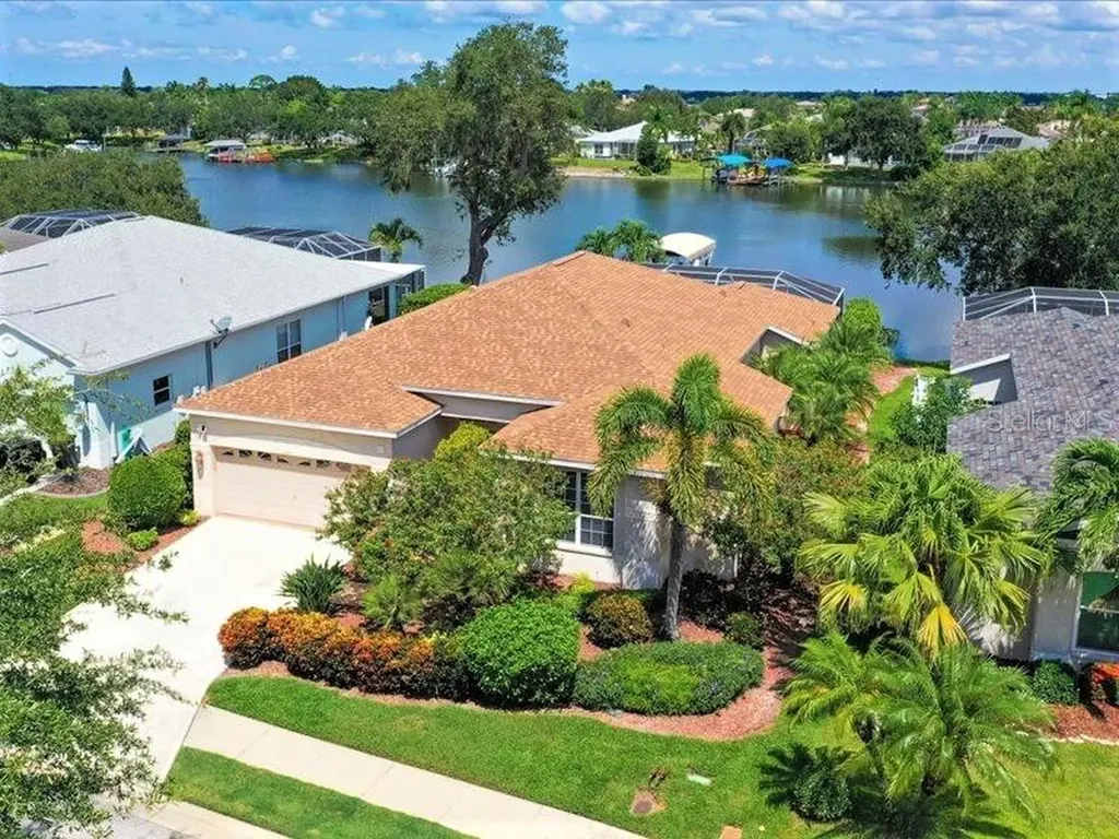 3807 2nd Drive NE Bradenton FL 34208