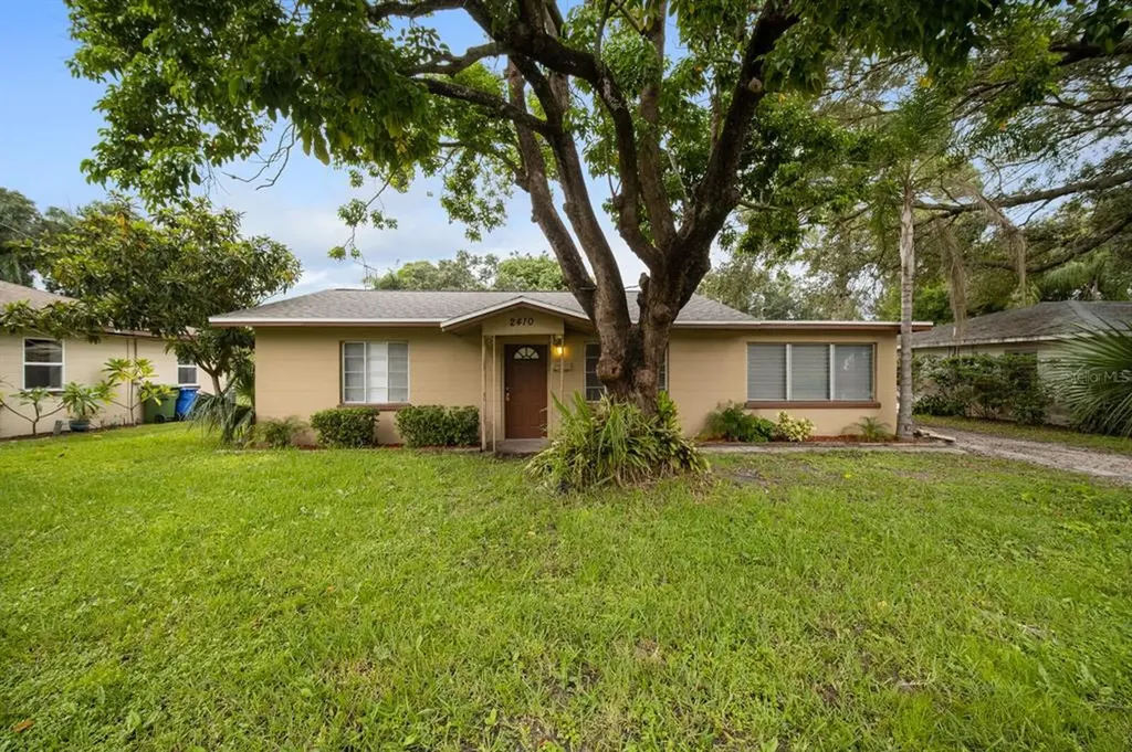 2410 20th Avenue W Bradenton FL 34205