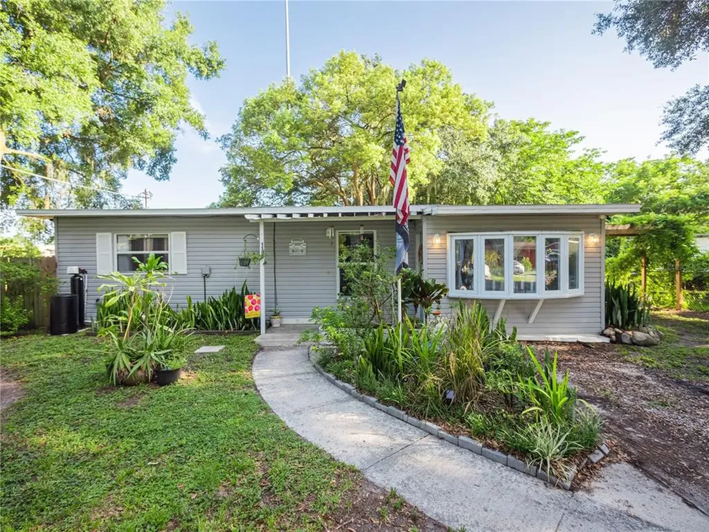 1108 Valencia Road Plant City FL 33563