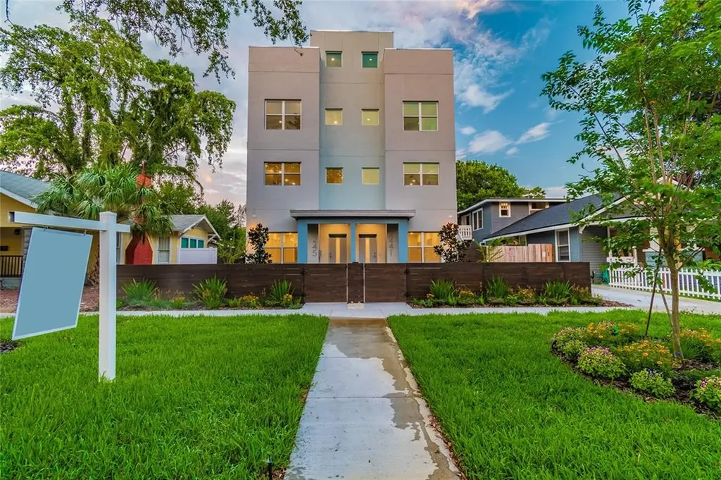 2241 1st Avenue N St Petersburg FL 33713