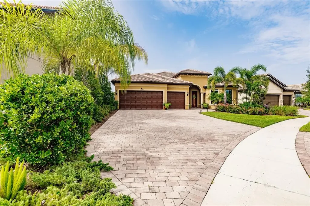 13649 Esposito Street Venice FL 34293