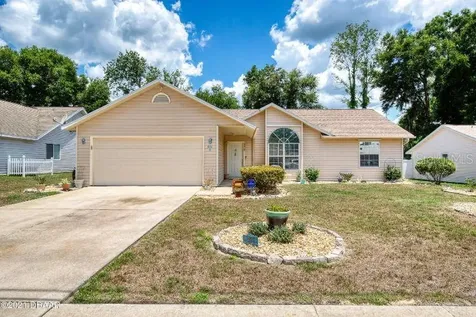 921 Village Lake Drive N Deland FL 32724