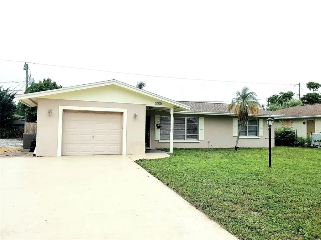 3111 Mercer Road Bradenton FL 34207