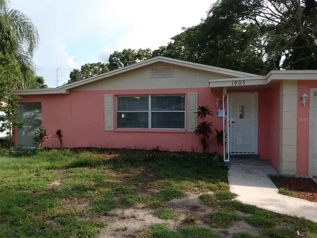 1905 E Bougainvillea Avenue Tampa FL 33612