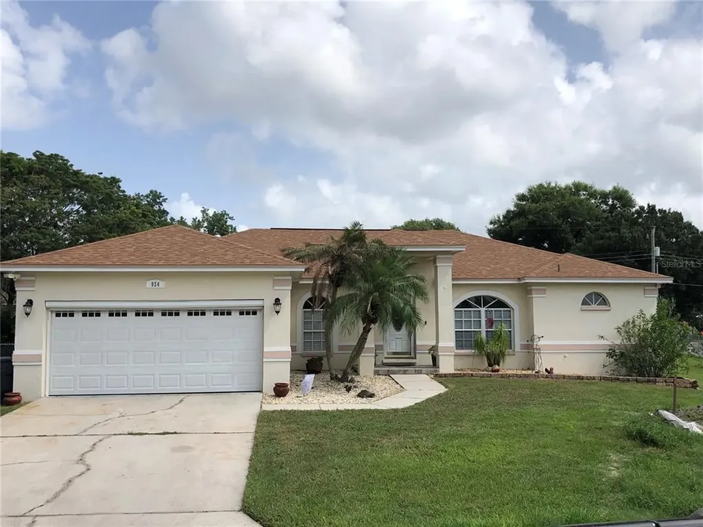 924 Micanopy Drive Lakeland FL 33813