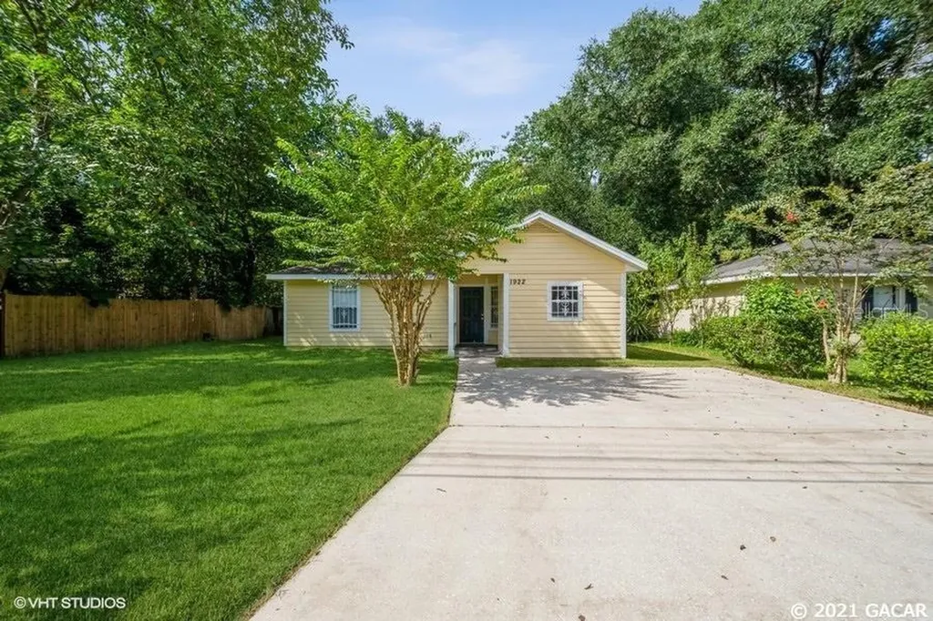 1922 NW 32nd Place Gainesville FL 32605