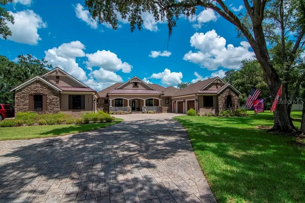 13532 Bay Lake Lane Tampa FL 33618