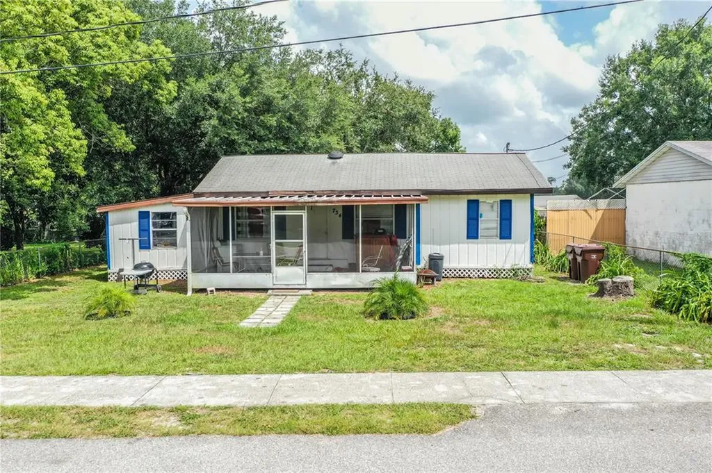 734 4th Street Polk City FL 33868