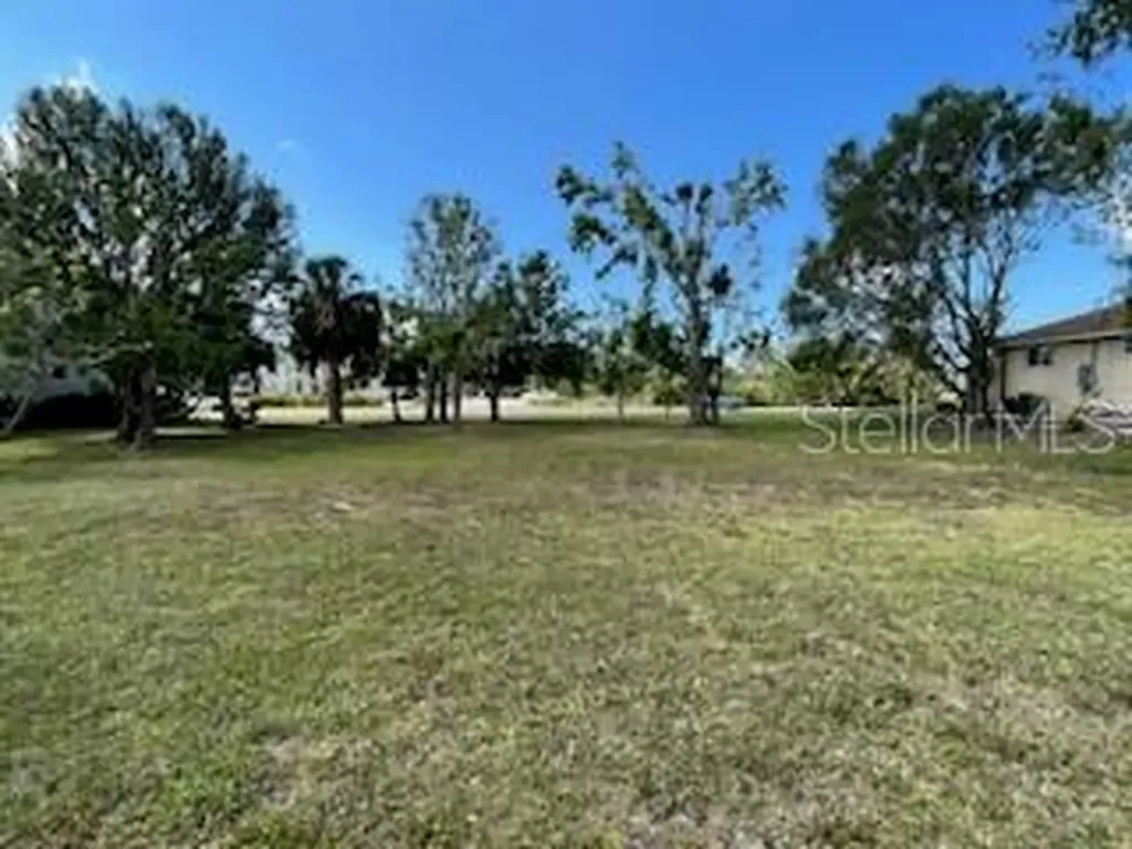 310 W Henry Street Punta Gorda FL 33950