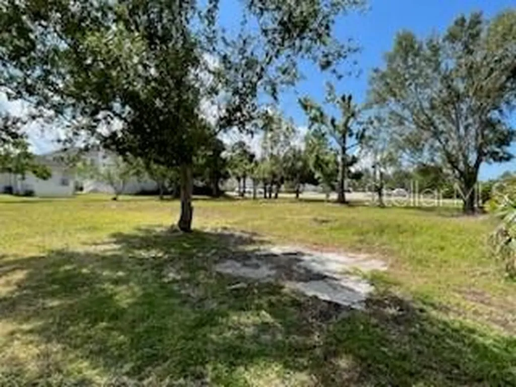 310 W Henry Street Punta Gorda FL 33950