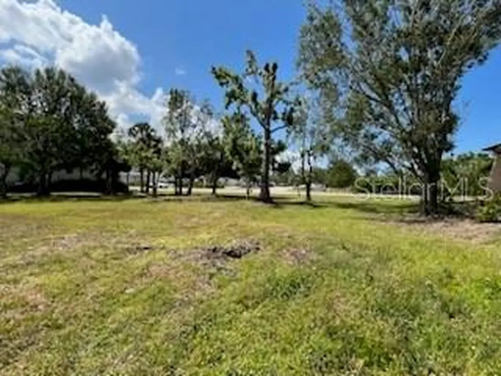 310 W Henry Street Punta Gorda FL 33950