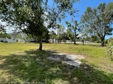 310 W Henry Street Punta Gorda FL 33950