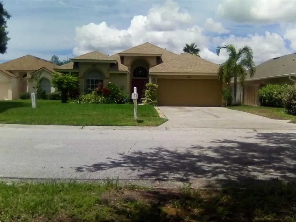 6608 Short Bay Place Tampa FL 33615