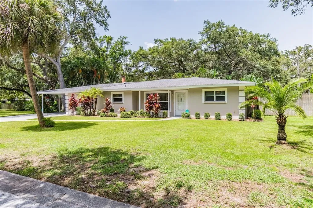 2323 Roselawn Street Sarasota FL 34231
