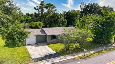 15 Colomba Road Debary FL 32713