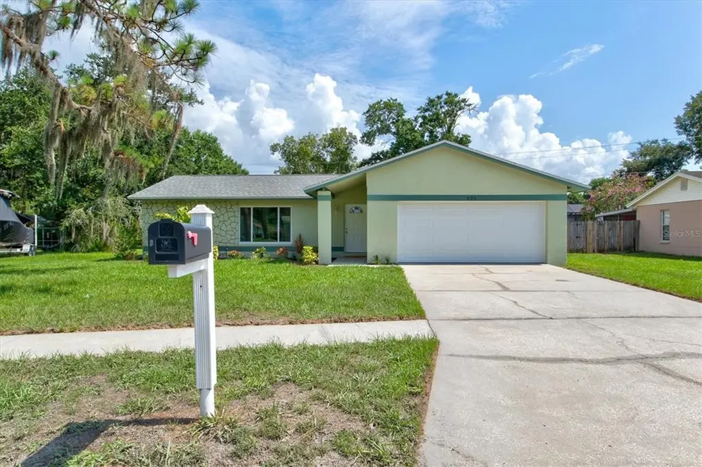 625 Pine Forest Drive Brandon FL 33511