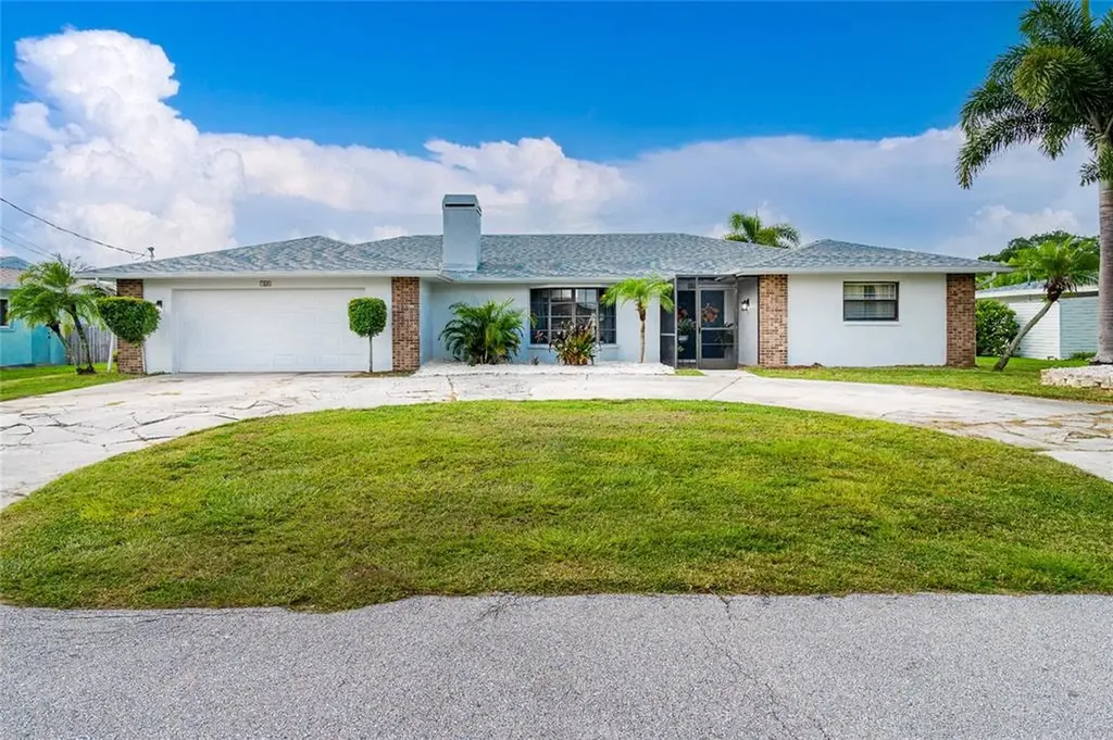 364 Peppertree Road Venice FL 34293