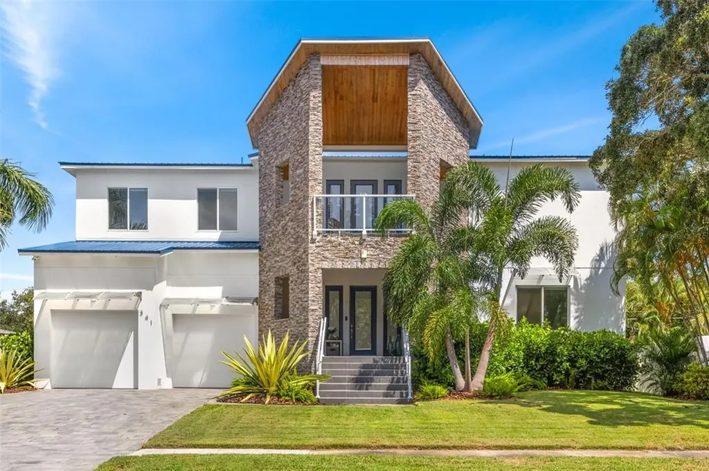 341 Belleair Drive NE St Petersburg FL 33704