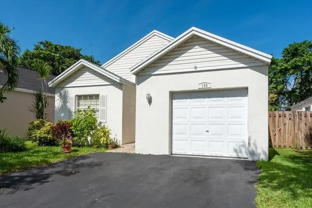 169 SW 159th Way Sunrise FL 33326