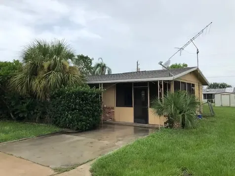 420 E Dearborn Street Englewood FL 34223