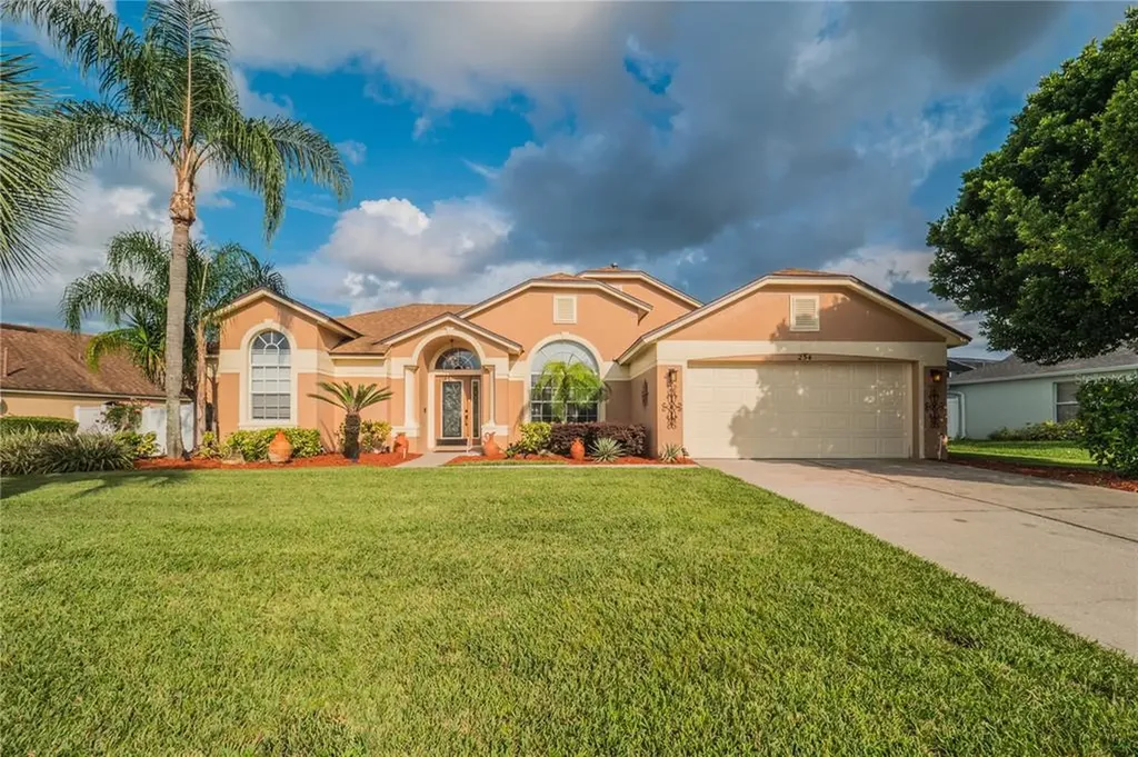 254 Loma Del Sol Drive Davenport FL 33896