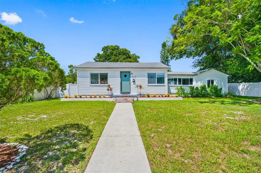 4935 17th Avenue N St Petersburg FL 33710