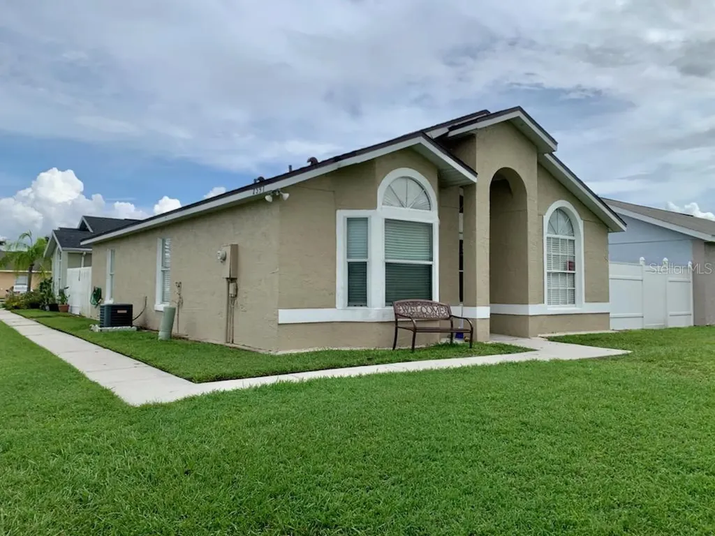 2397 Harbor Town Drive Kissimmee FL 34744