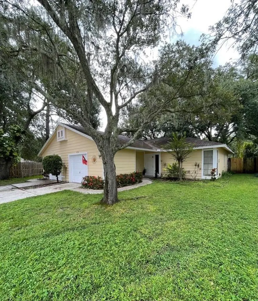 4538 Cedarwood Village Drive Tampa FL 33624