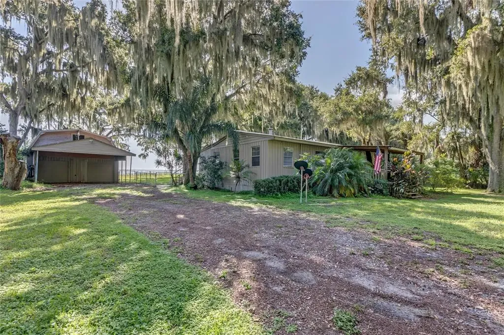 5151 Valencia Street Lake Wales FL 33898