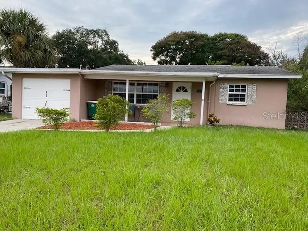 5784 Orange Road Seminole FL 33772