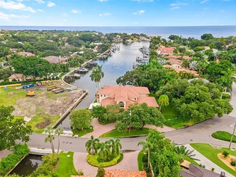 1011 Brightwaters Boulevard NE St Petersburg FL 33704